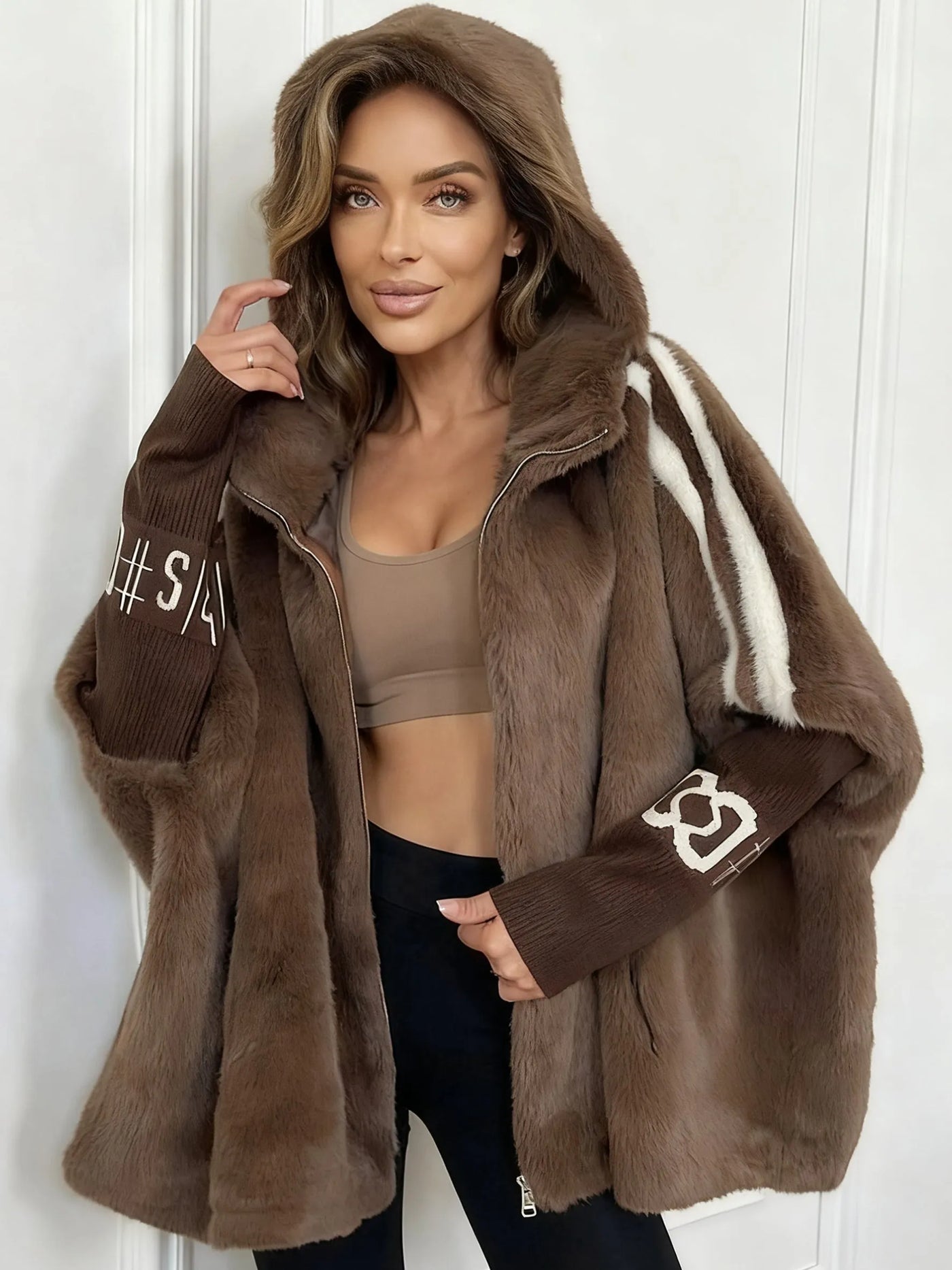 MOSS Toronto™ | Fioralyn - Women's Faux Fur Hooded Coat