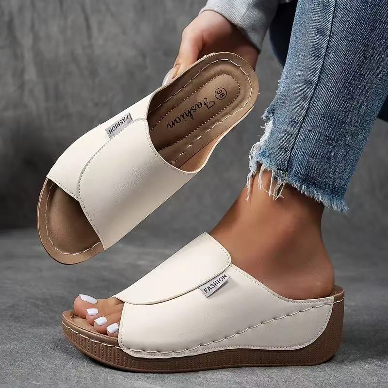 Moss Toronto | Comfortable and Elegant Sandals