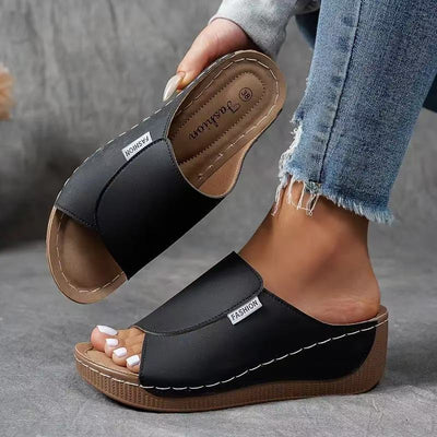 Moss Toronto | Comfortable and Elegant Sandals